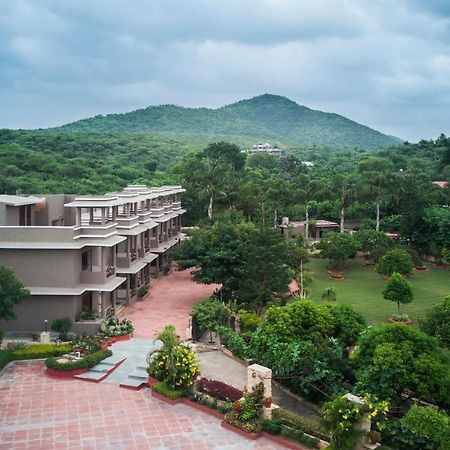 Araliayas Resort & Spa Udaipur Exterior photo