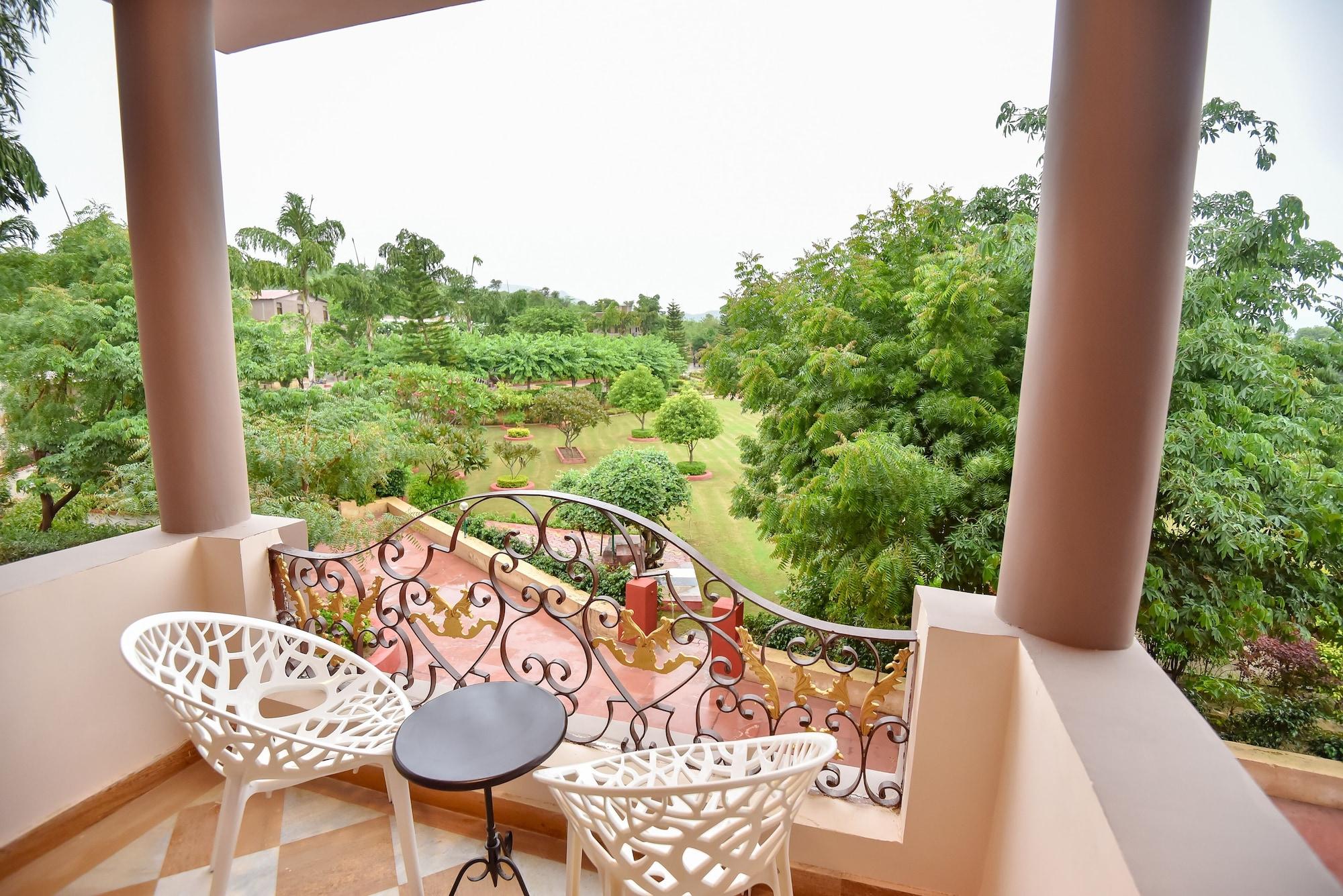 Araliayas Resort & Spa Udaipur Exterior photo