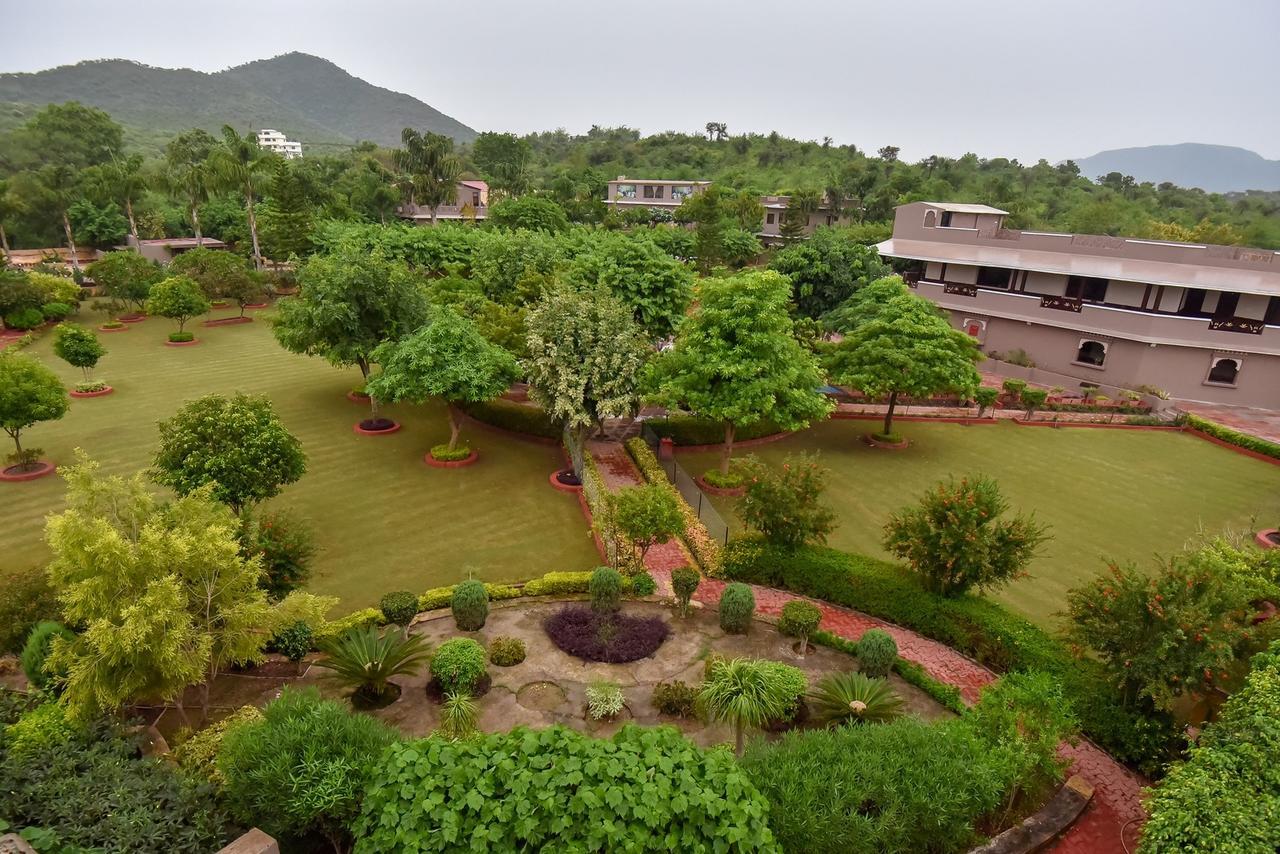 Araliayas Resort & Spa Udaipur Exterior photo